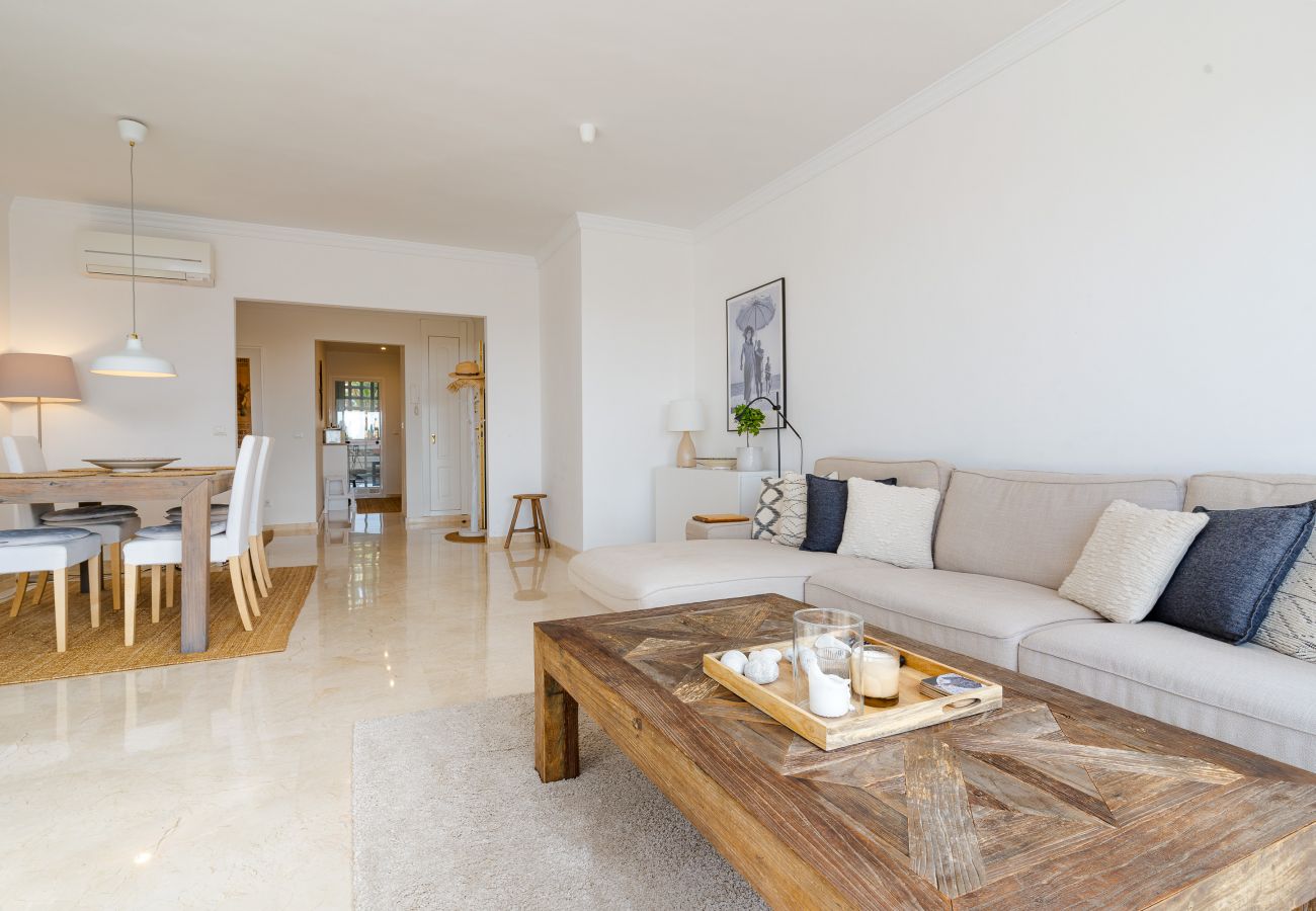 Apartamento en Marbella - Apartamento de tres dormitorios cerca de la playa de Elviria
