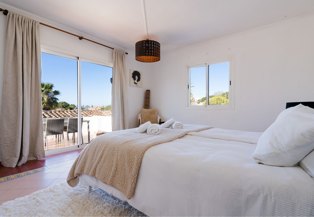 Casa en Marbella - Pequeña casa junto a la playa en Costabella, Marbella