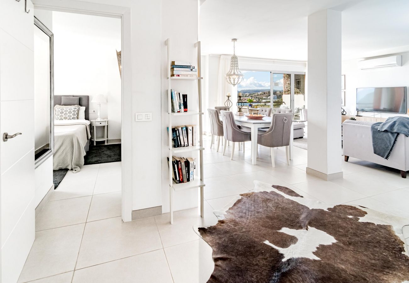 Apartamento en Estepona - Apartamento en Primera Linea de Playa en Playa del cristo Estepona