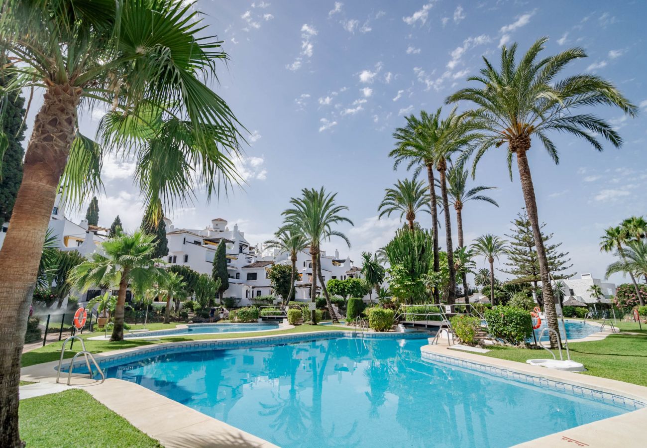 Apartamento en Marbella - Apartamento familiar en popular Aldea Blanca Puerto Banus