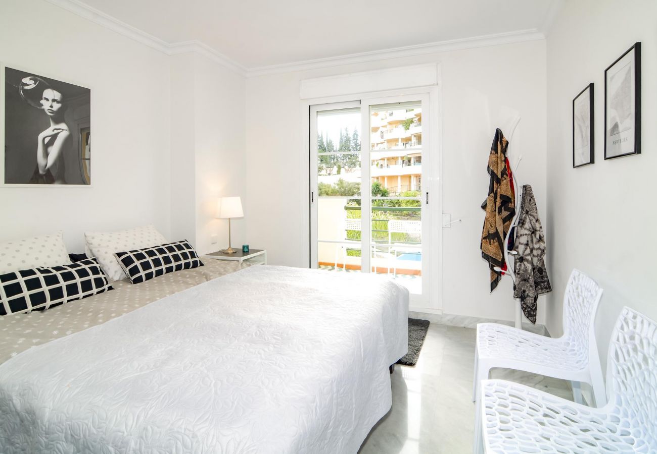Apartamento en Nueva andalucia - Amplio dúplex de 2 dormitorios Puerto Banus