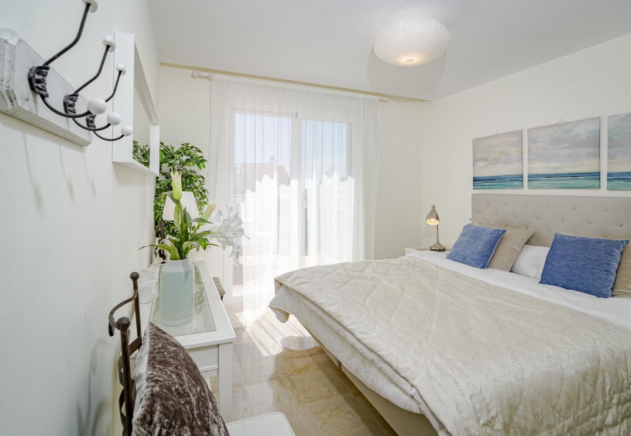Apartamento en Marbella - Amplio apartamento de vacaciones con impresionantes vistas en Marbella