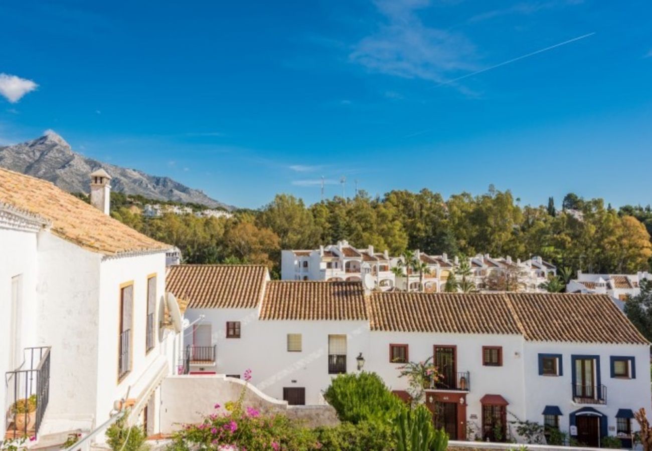 Casa adosada en Marbella - Acogedora casa adosada de estilo andaluz en Marbella