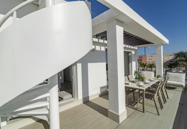 Apartamento en Estepona - Moderno apartamento vacacional entre Estepona y Marbella