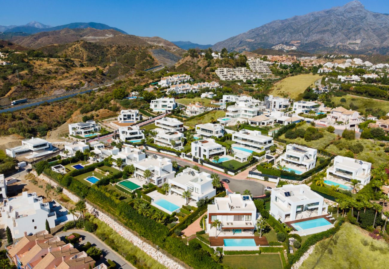Villa en Marbella - Villa en venta en Nueva Andalucia, Los Olivos 13