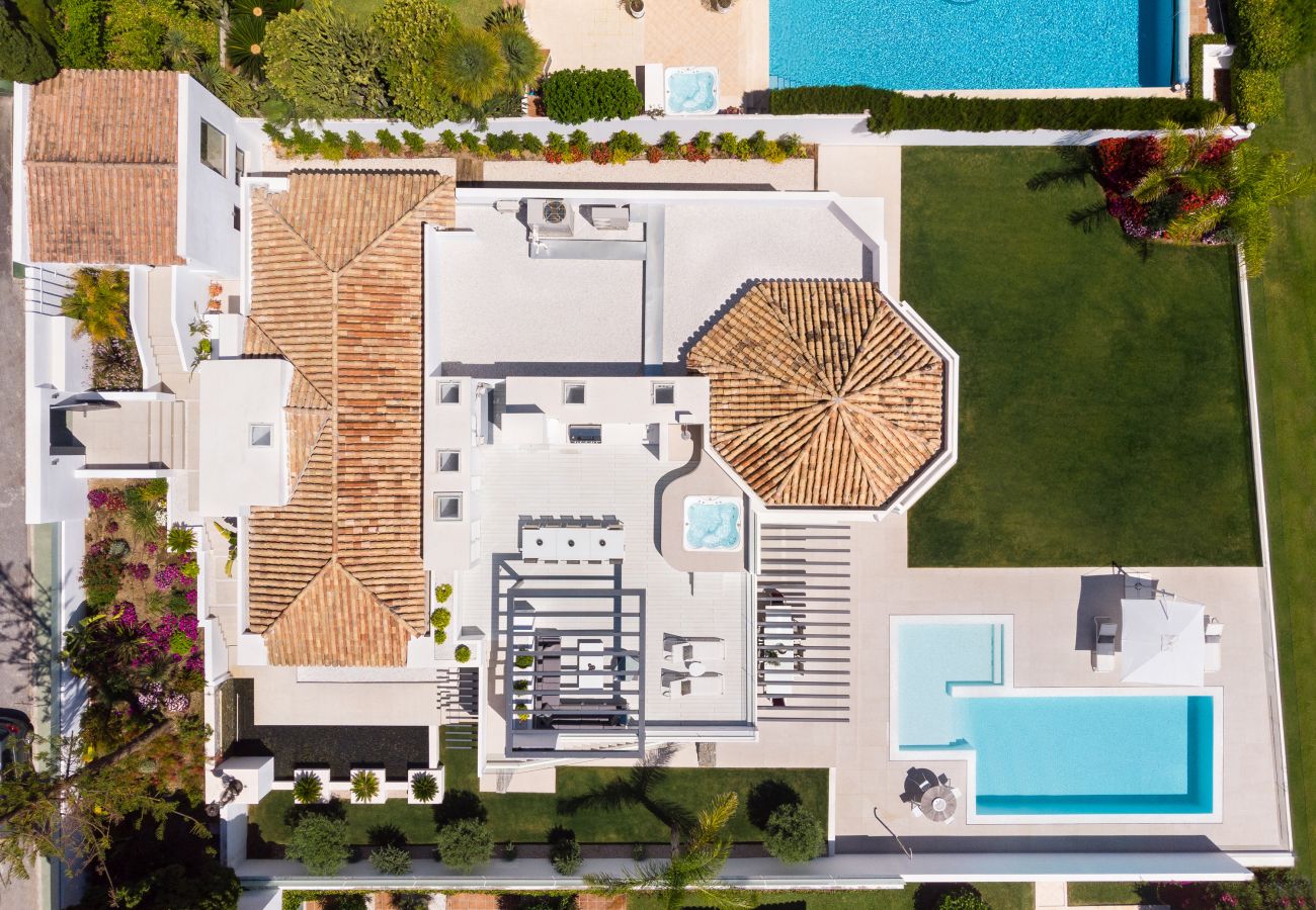 Villa en Marbella - Lujosa villa en venta en Aloha, Nueva Andalucía