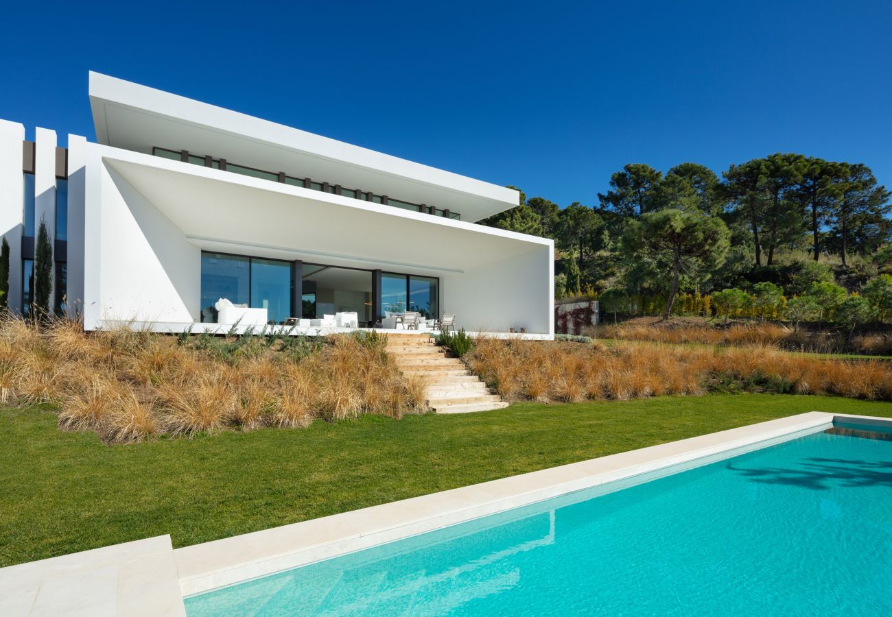 Villa en Benahavís - mpresionante villa moderna en Benahavis junto a Marbella