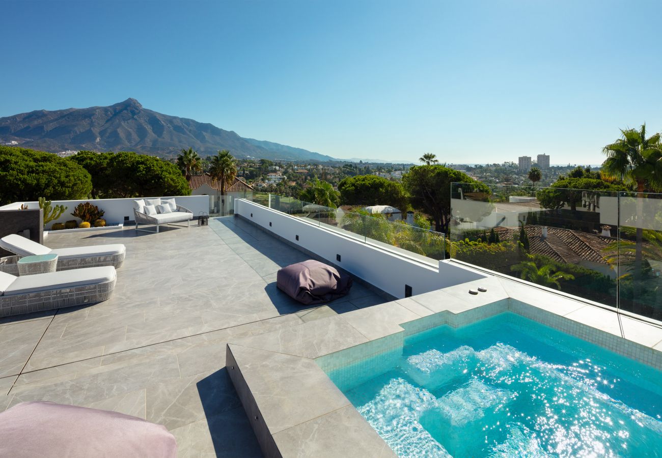 Villa en Marbella - Villa de lujo en venta en Nueva Andalucía - Villa Marina