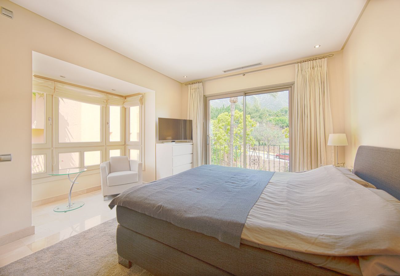 Ático en Marbella - Mansion Club Marbella apartamento de dos dormitorios con vistas al mar para salerinse aid
