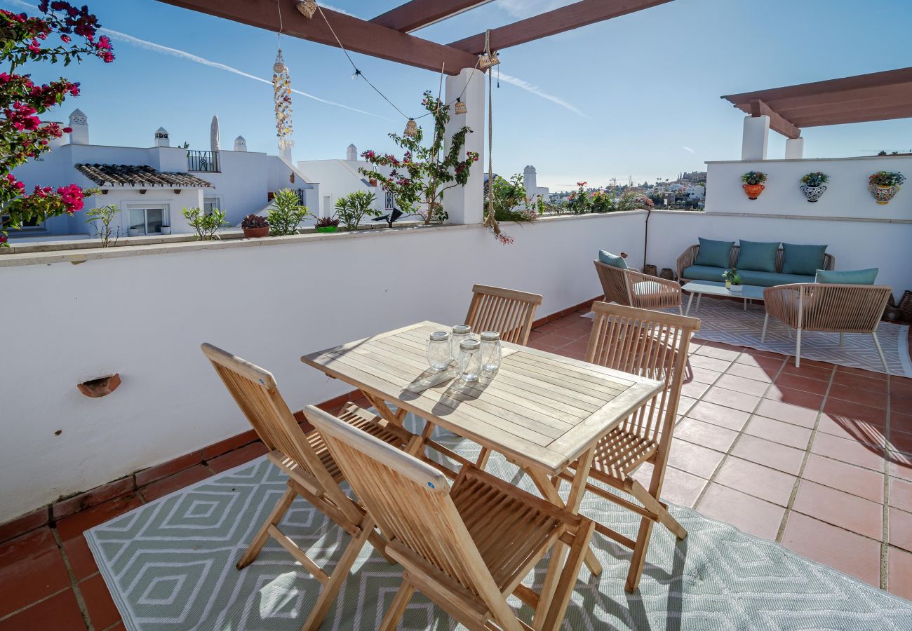 Apartamento en Nueva andalucia - AR47- Modern & spacious penthouse. Families only 