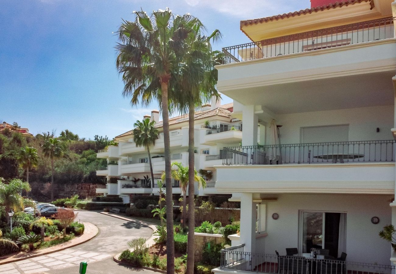 Apartamento en Mijas Costa - Amplio apartamento vacacional con vistas espectaculares, Solo Familias
