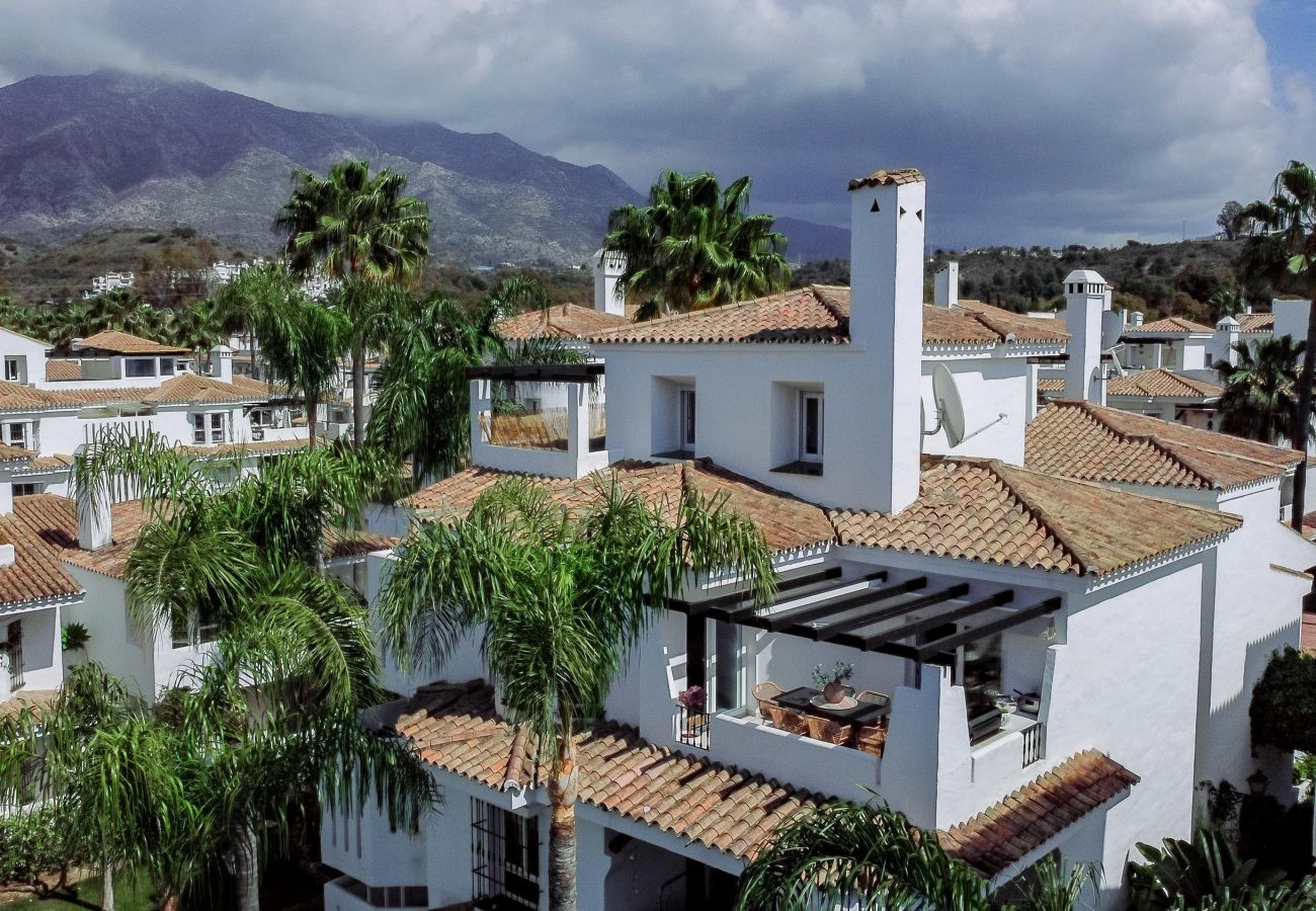 Casa adosada en Nueva andalucia - Apartamento vacacional de lujo cerca de Puerto Banus
