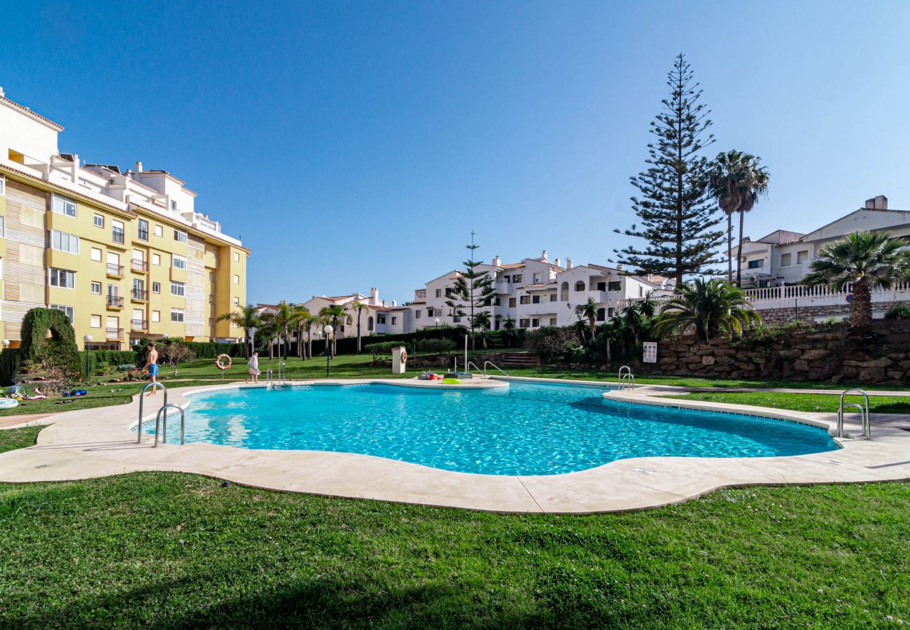 Apartamento en Mijas Costa - Cómodo apartamento cerca de la playa, Marbella este