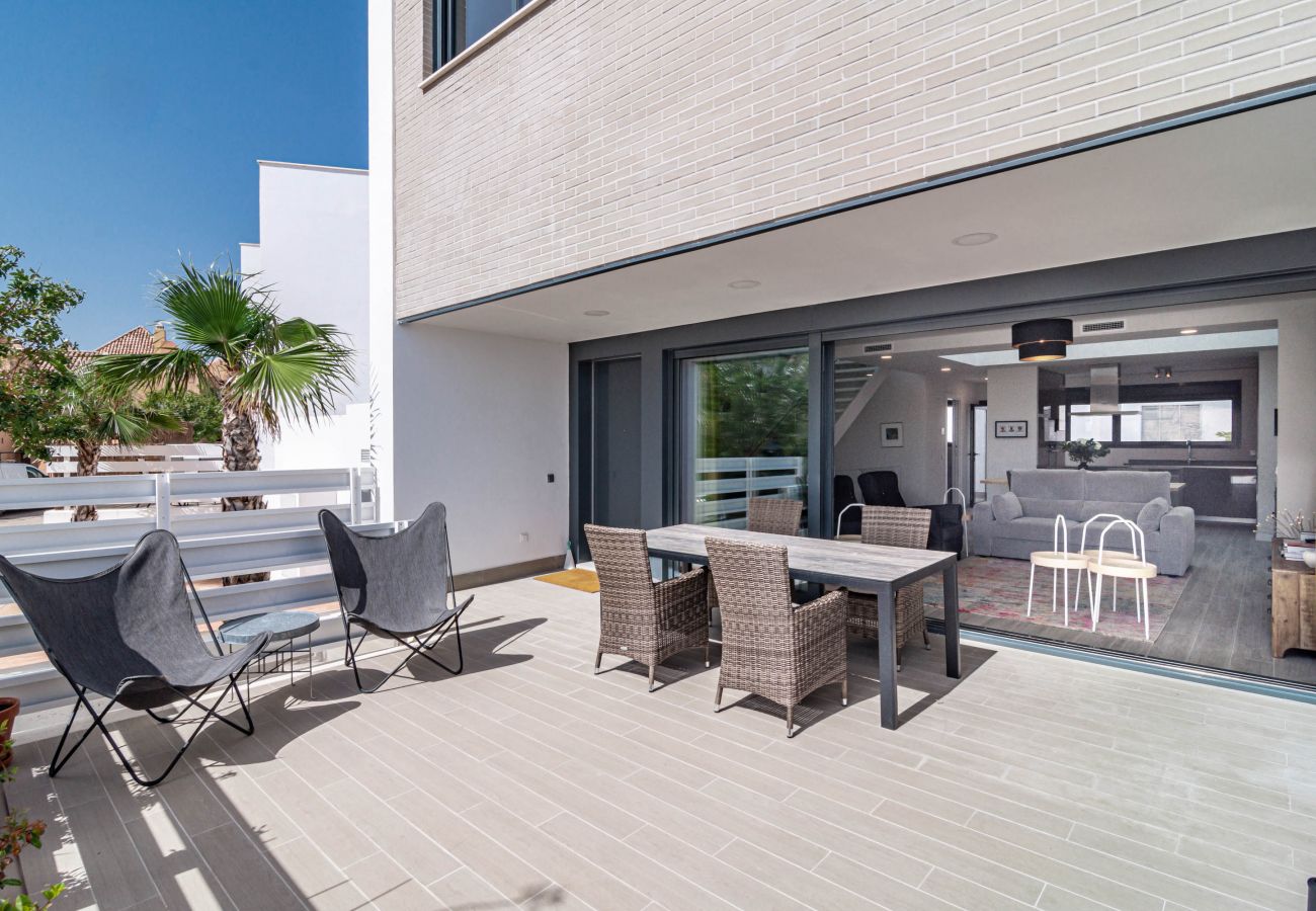 Casa adosada en Estepona - LMT46- Spacious townhouse modern style