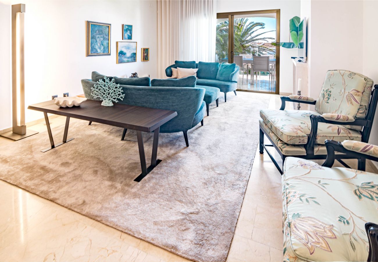 Apartamento en Nueva andalucia - CB1- Sweet flat, shared pool in perfect location 