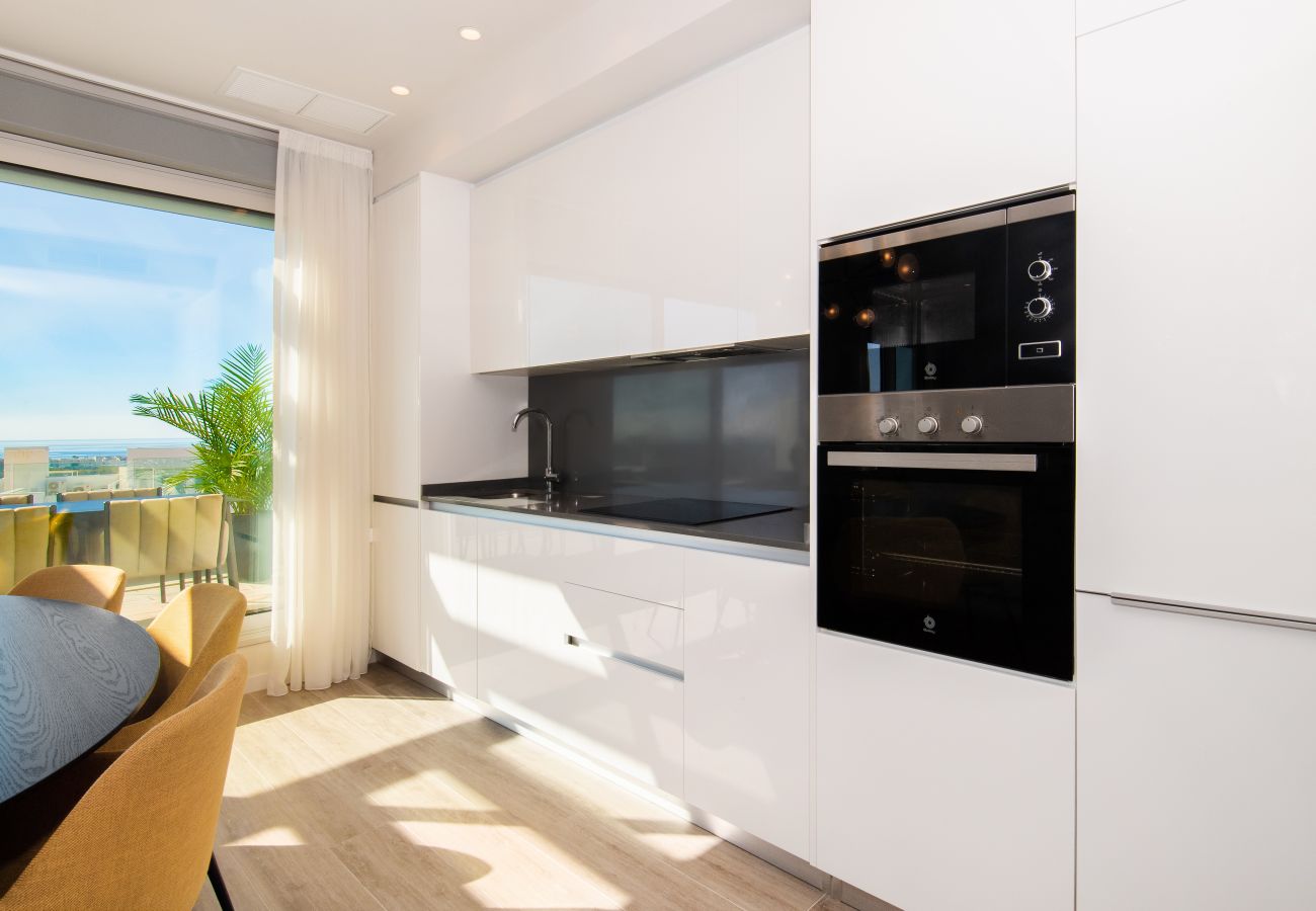 Apartamento en Estepona - LM3.52B- Spacious family penthouse with sea view