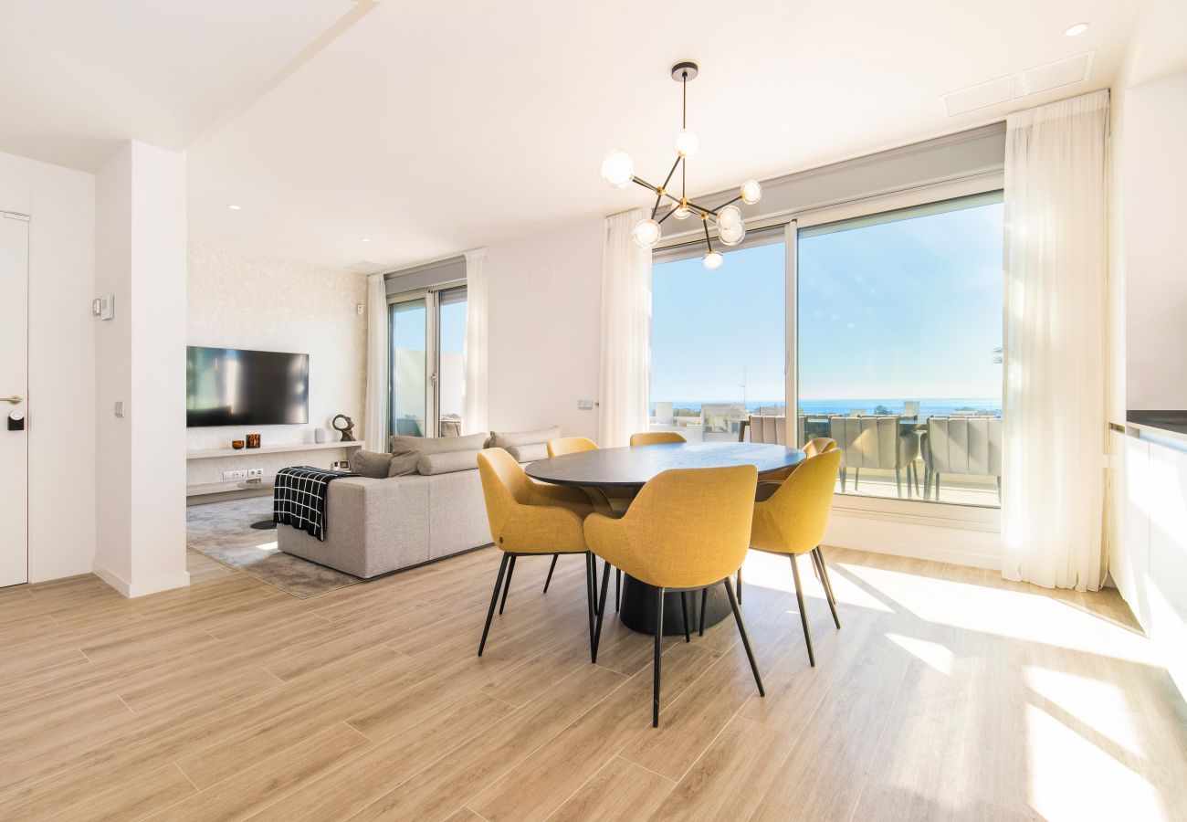 Apartamento en Estepona - LM3.52B- Beautiful penthouse for couples with sea views