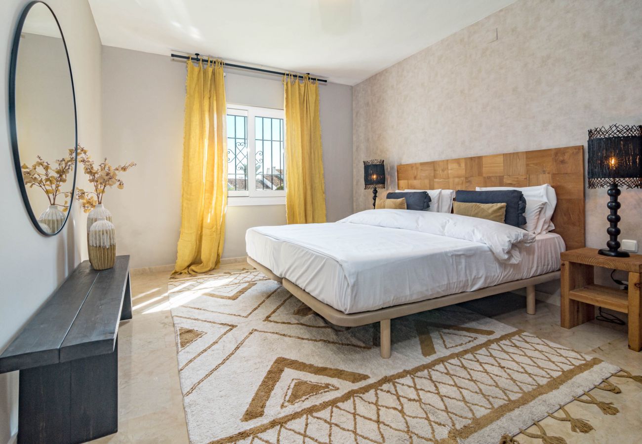 Apartamento en Nueva andalucia - Casa Malambo III by Roomservices