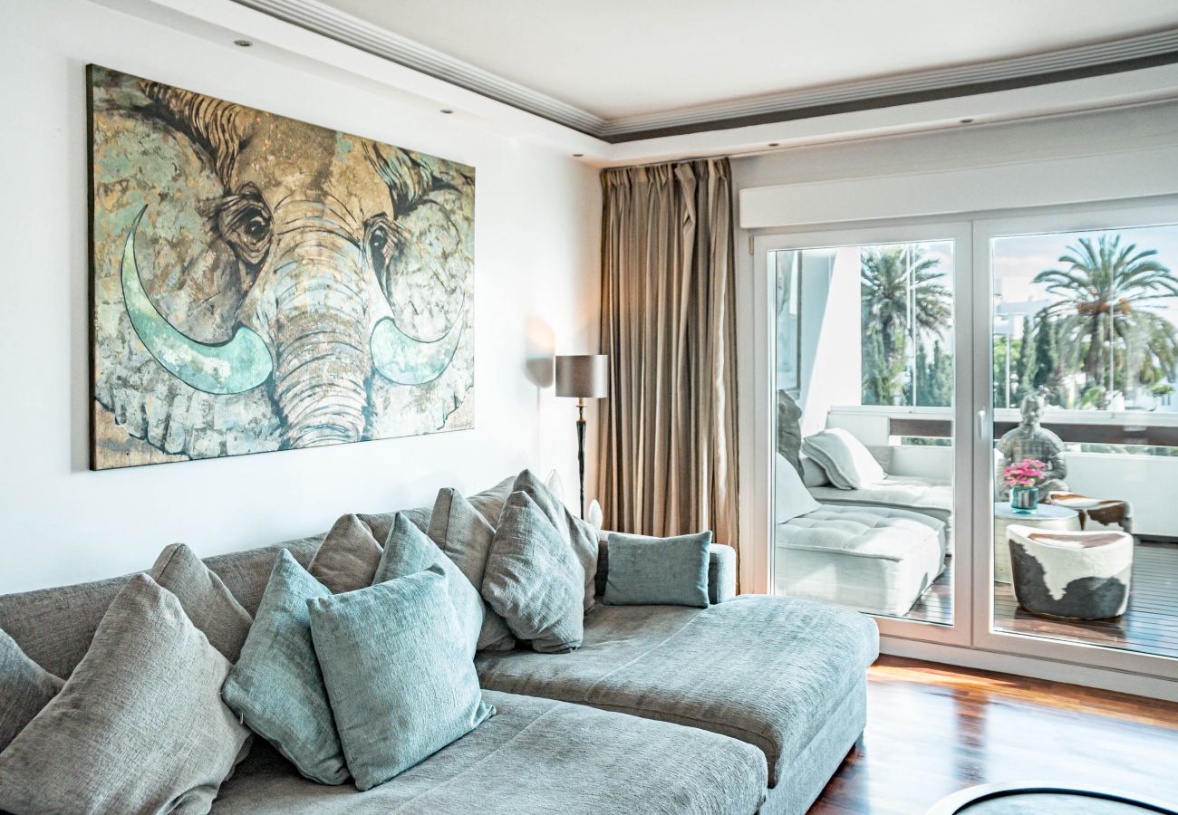 Apartamento en Puerto Banus - Agradable apartamento de vacaciones en Puerto Banus 200 a la playa