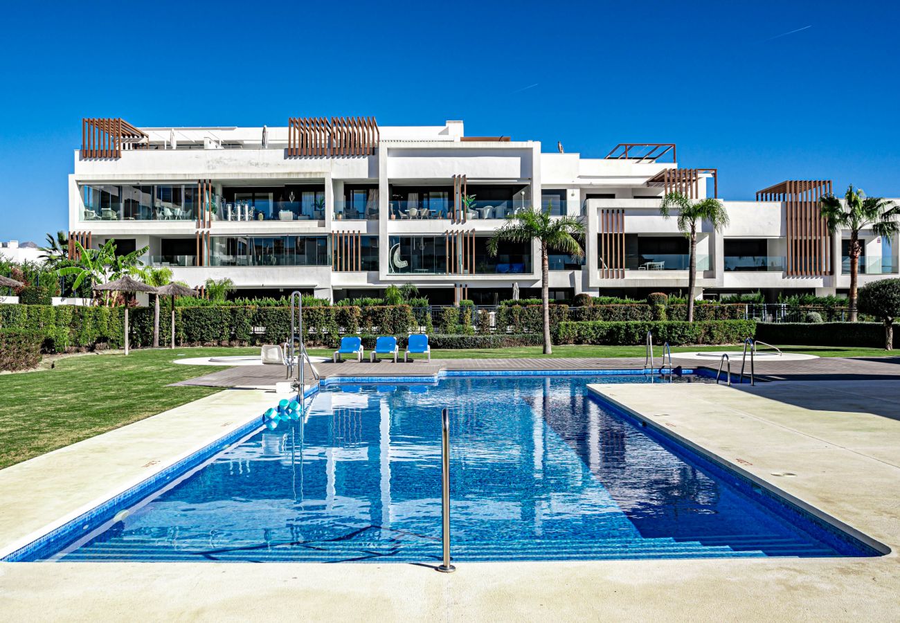 Apartamento en Estepona - Fabuloso piso de vacaciones de nueva construcción cerca de la playa
