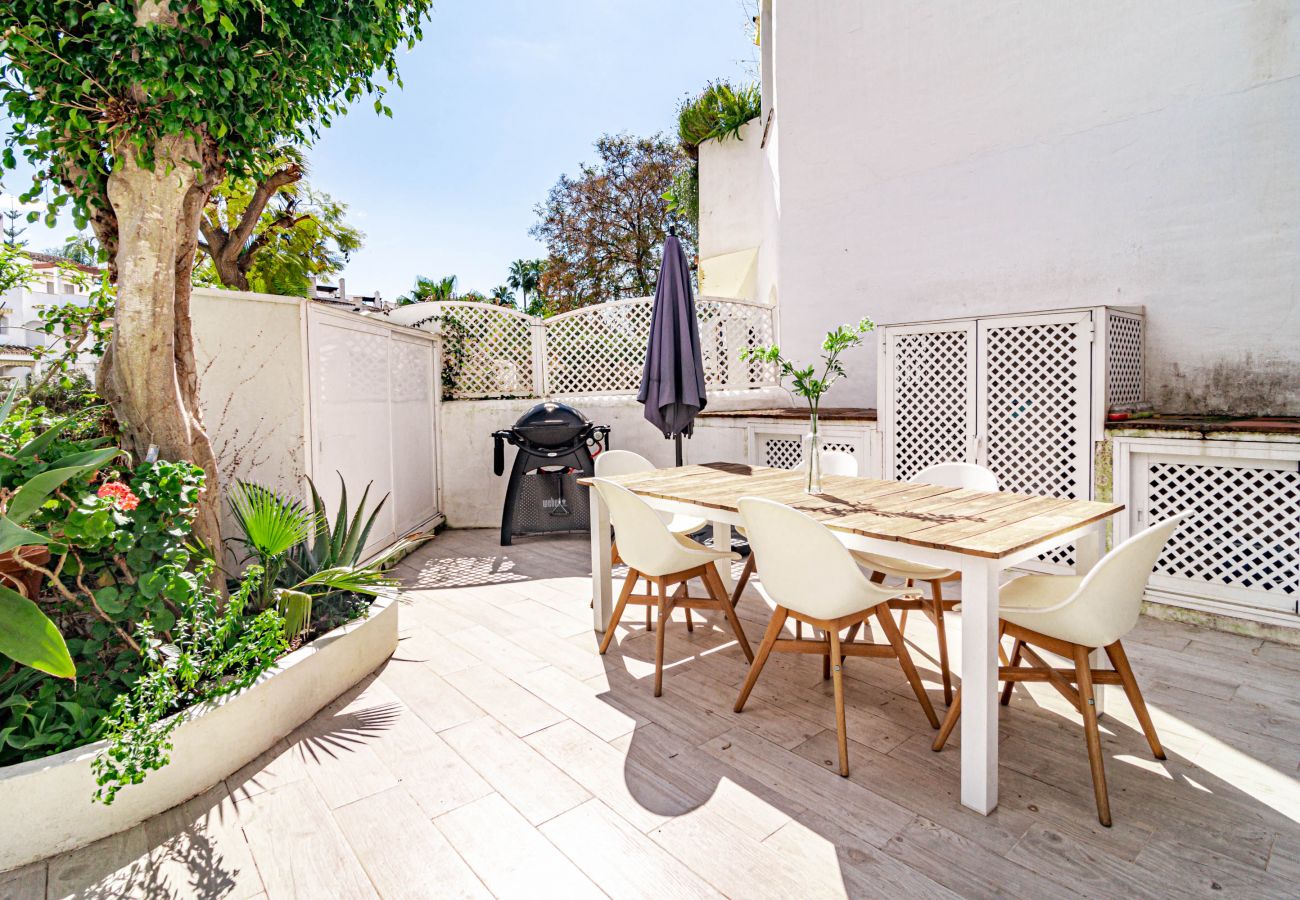 Apartamento en Marbella - Casa Golden Beach I by Roomservices