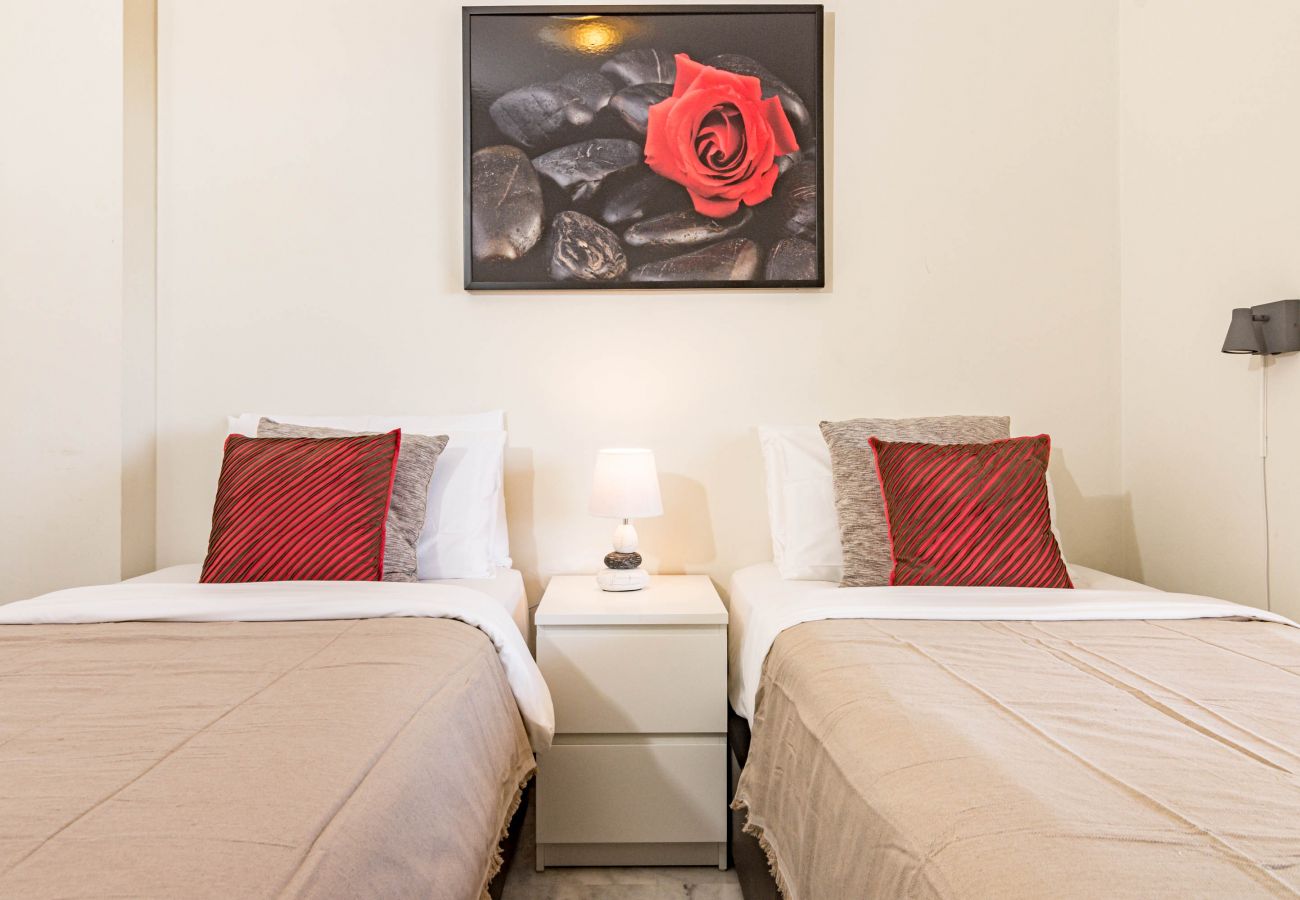 Apartamento en Nueva andalucia - Casa Triana III by roomservices SAT3.3i