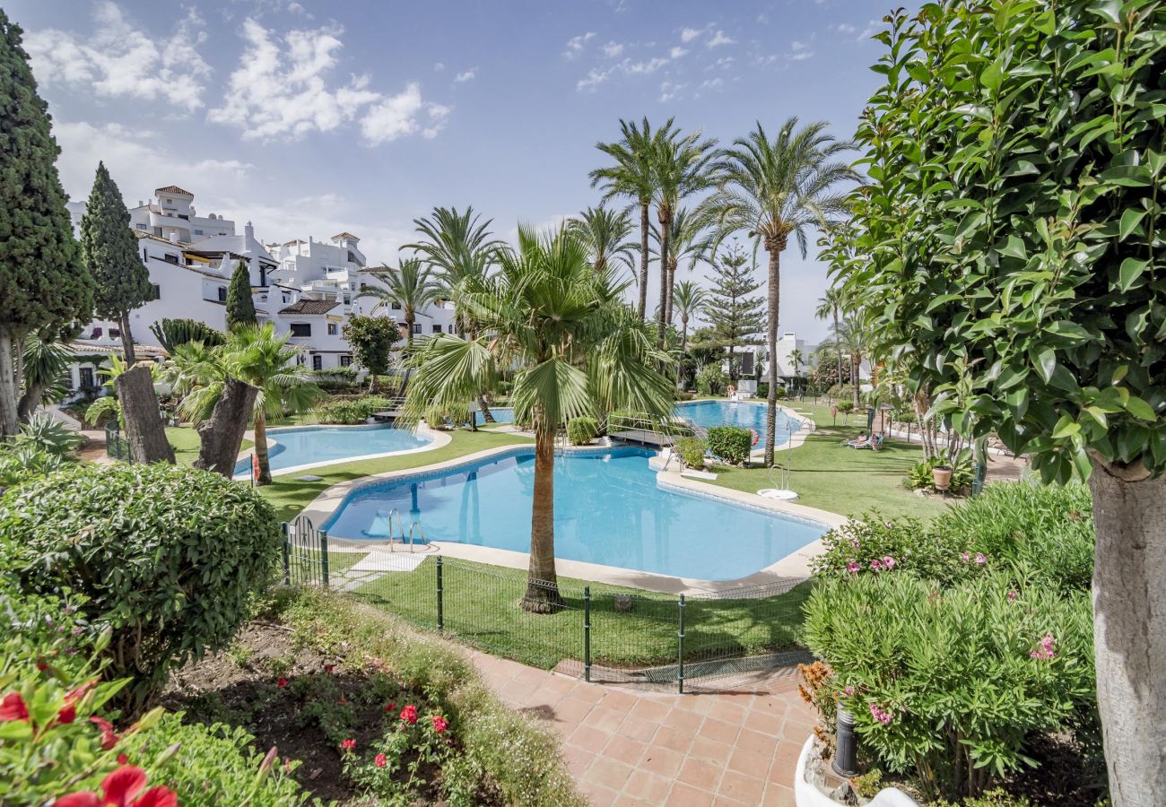 Apartamento en Marbella - AB26- Casa blanca Puerto banus by Roomservices