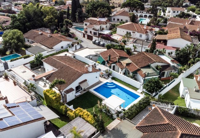 Villa en Marbella - Villa Cara - Villa de cuatro dormitorios cerca de la playa con piscina privada