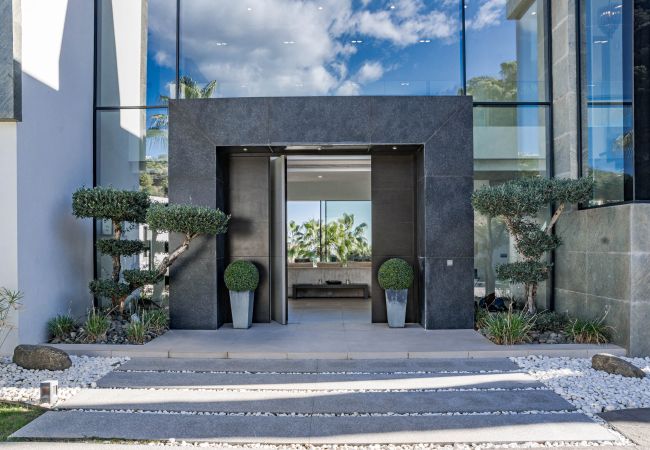 Villa en Benahavís - ELM2- Luxury, Modern Villa by Roomservices 