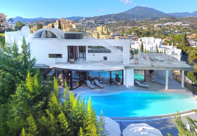 Villa en Marbella - Villa White - Nueva Andalucia