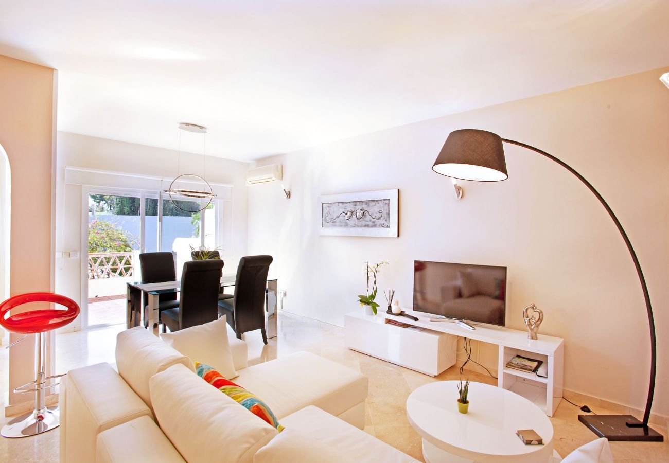 Apartment in Marbella - Tastefully furnished apartment Aloha, Marbella