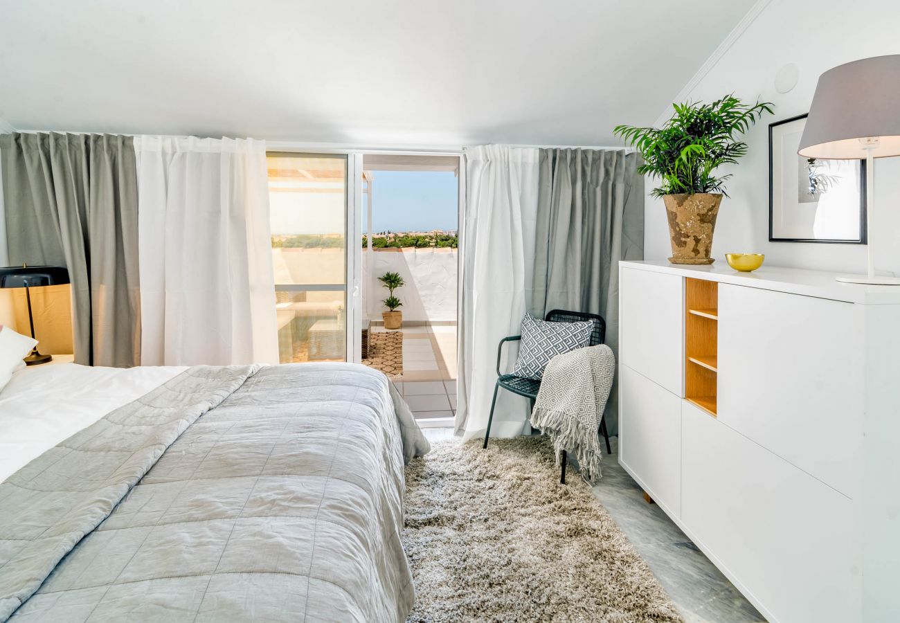Apartment in Nueva andalucia - Casa Eldorado II by Roomservices