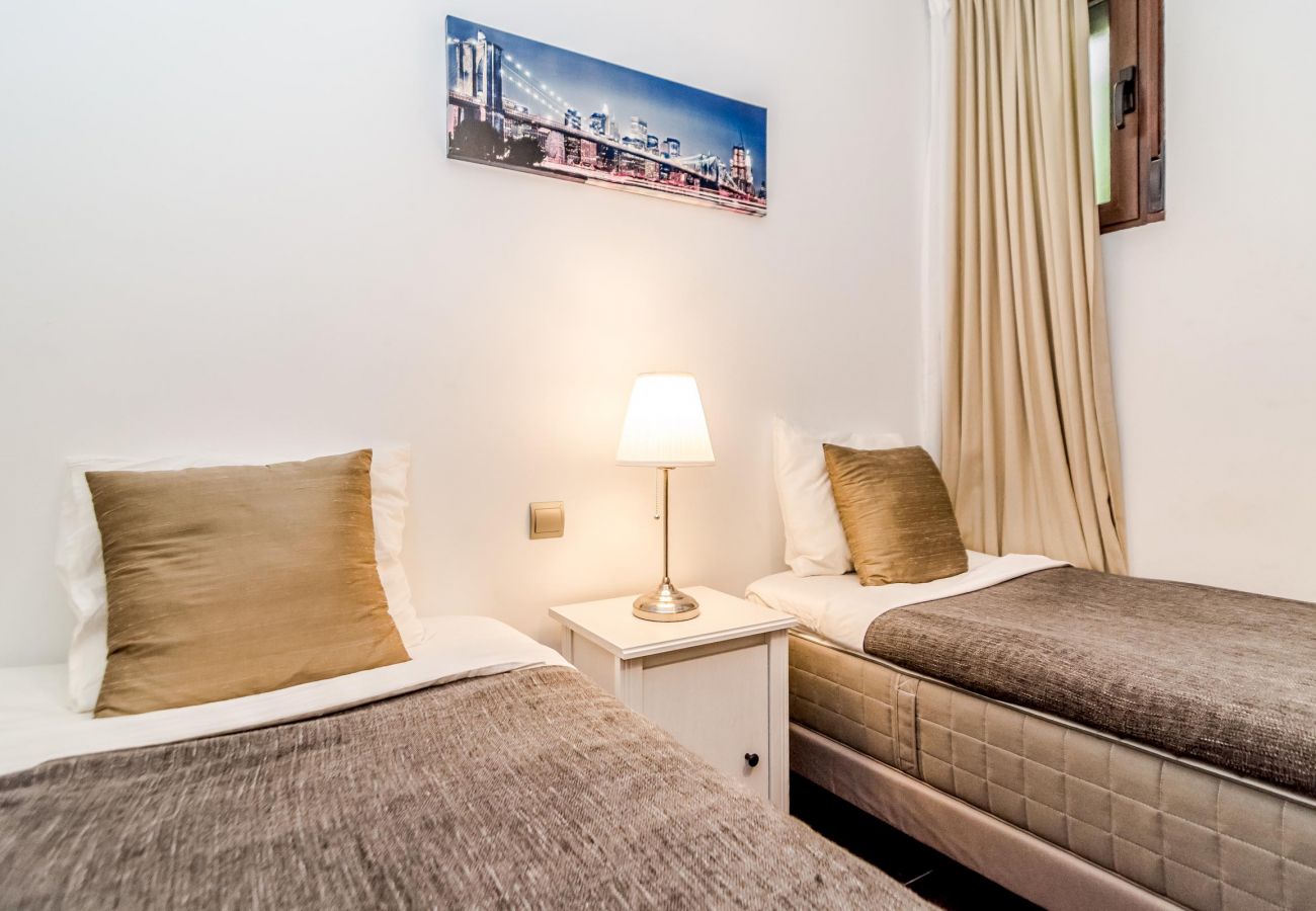 Apartment in Nueva andalucia - Magnificent holiday apartment in Nueva Andalucia