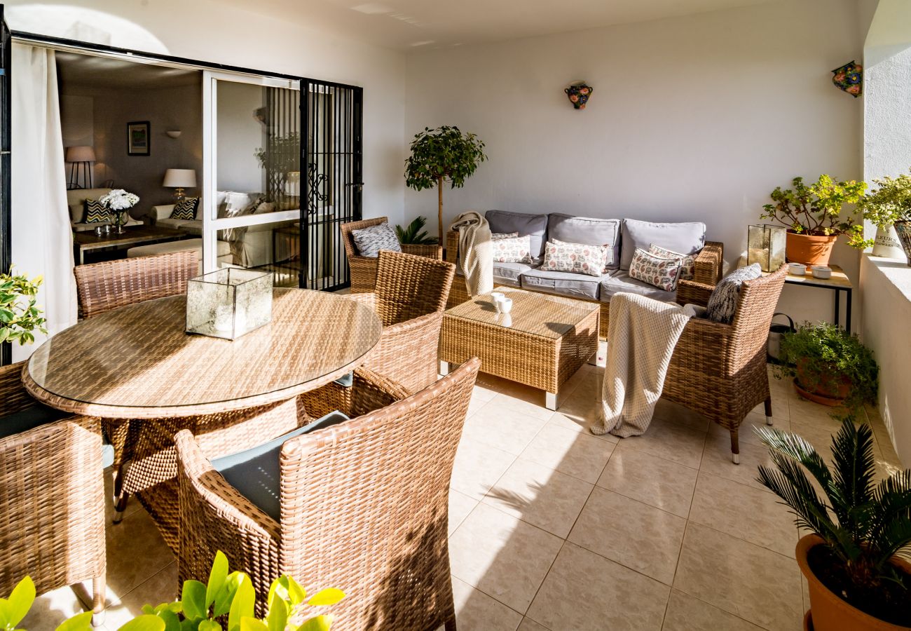 Apartment in Marbella - Elegant Apartment with Sea views in Malambo, Puerto Banus