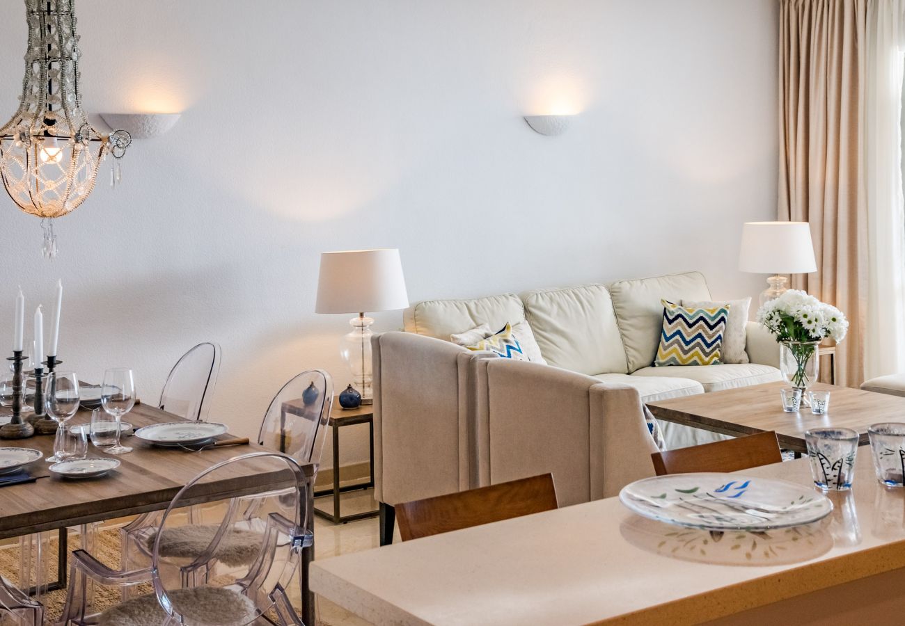 Apartment in Nueva andalucia - MA - Elegant Apartment with Sea views