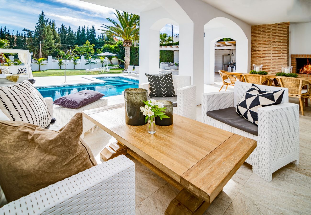Villa in Nueva andalucia - Comfortable 4 Bedroom Villa with swimming Pool in Puerto Banus