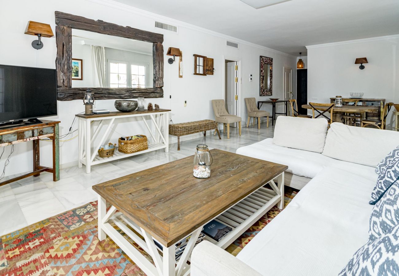 Apartment in Marbella - Family apartment in popular Aldea Blanca Puerto Banus