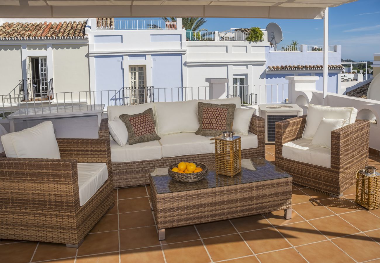 Apartment in Nueva andalucia - Casa Aloha I by Roomservices