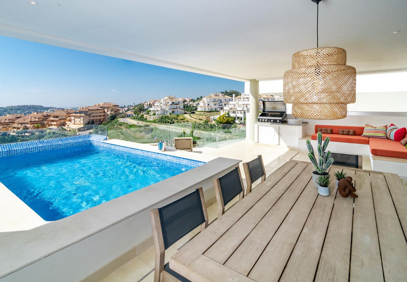 Apartment in Nueva andalucia - Luxury apartment, private pool in Marbella. Families only