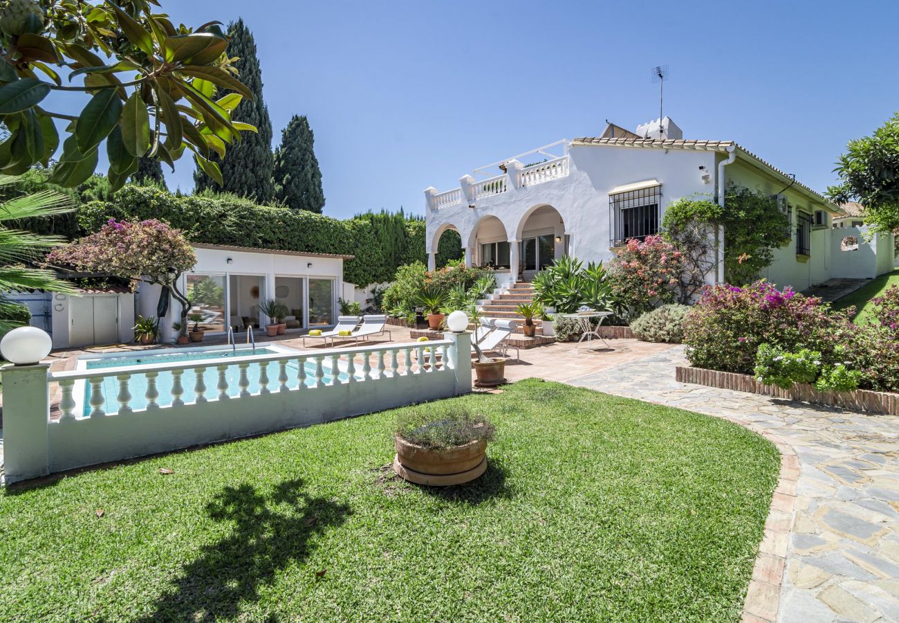 Villa in Nueva andalucia - Casa Judia by Roomservices