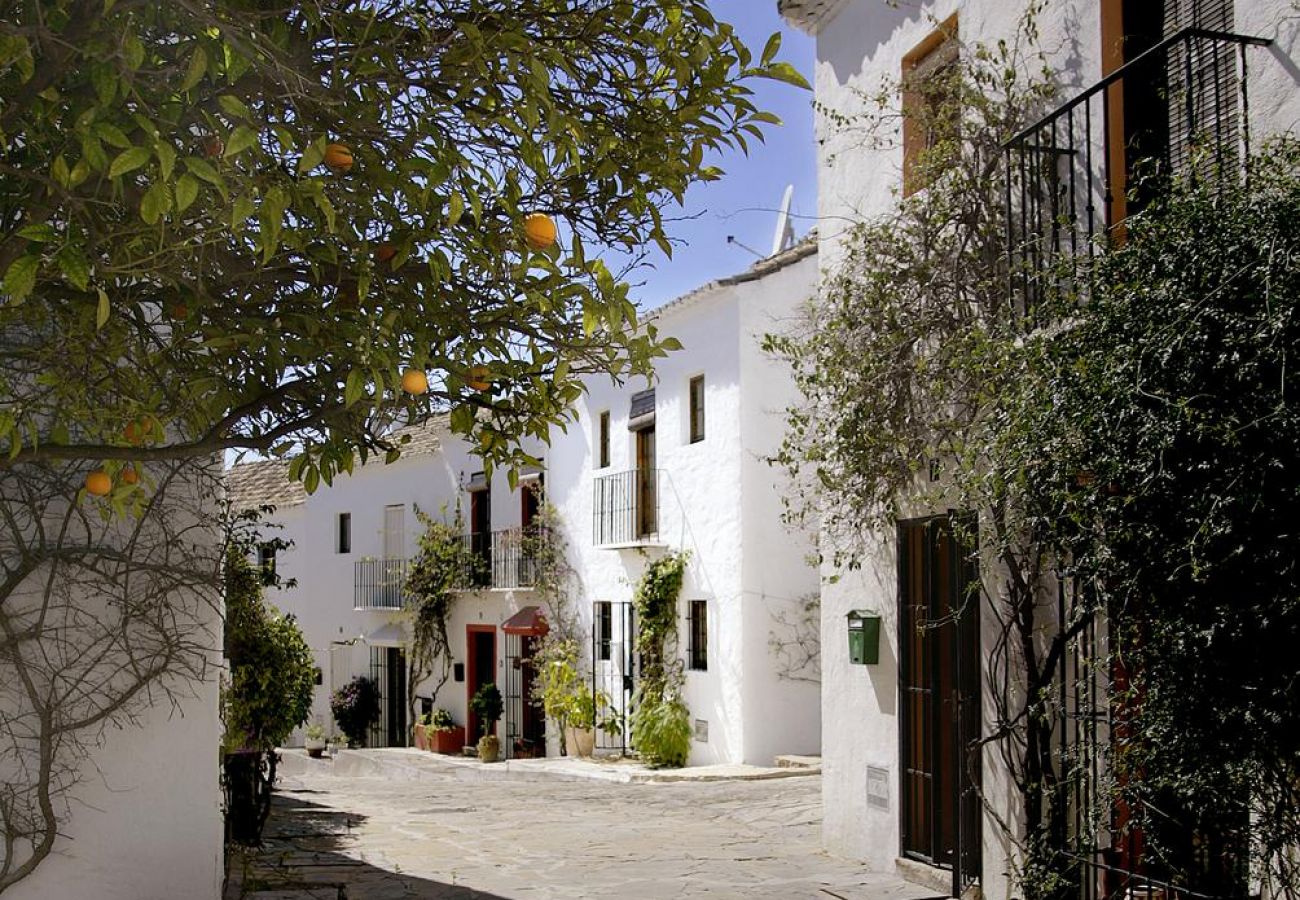 Townhouse in Marbella - Cozy Andalusian style townhouse in Marbella