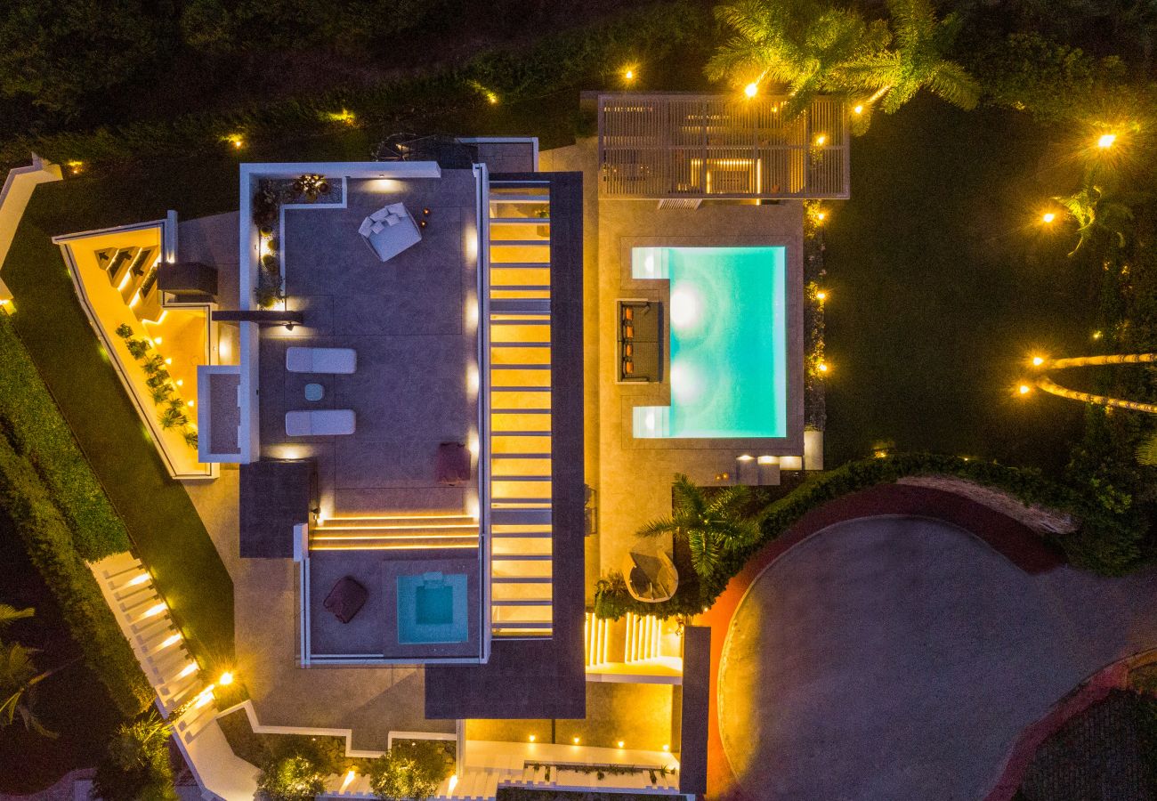 Villa/Dettached house in Marbella - Modern Villa for sale in Nueva Andalucia, Villa Marina