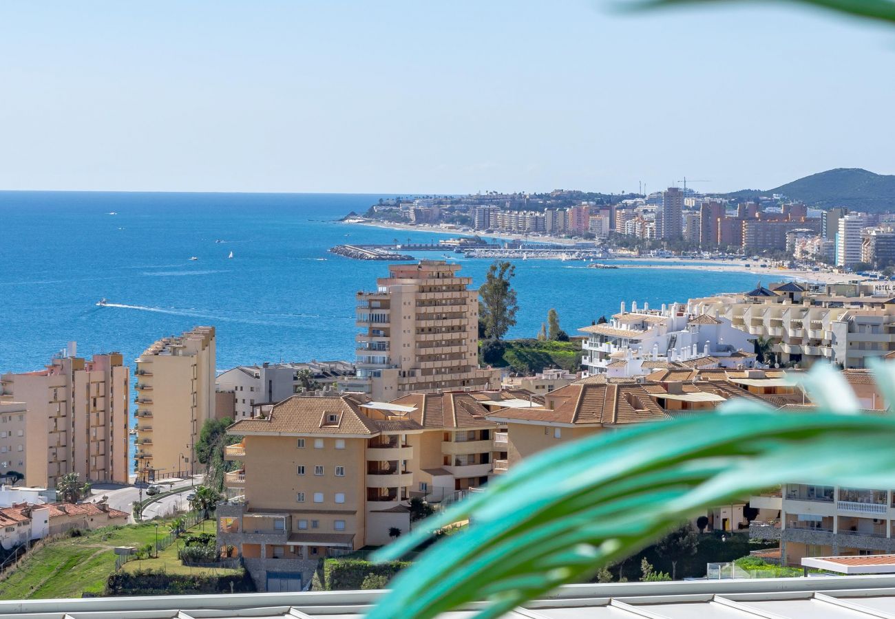 Apartment in Fuengirola - HIG- Modern 2 bedroom apartment next to beach