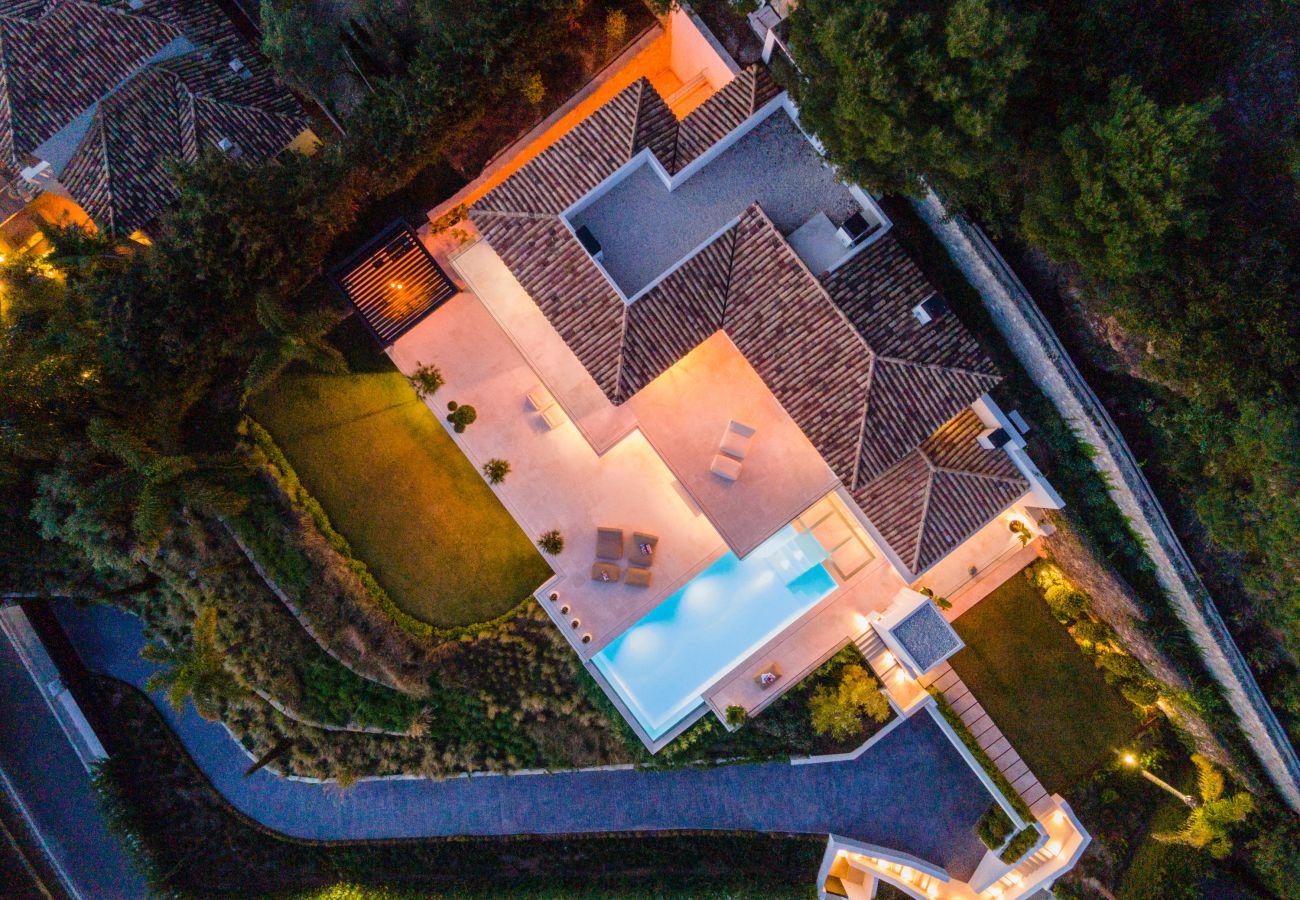 Villa/Dettached house in Marbella - Villa Camoján - Sierra Blanca Marbella