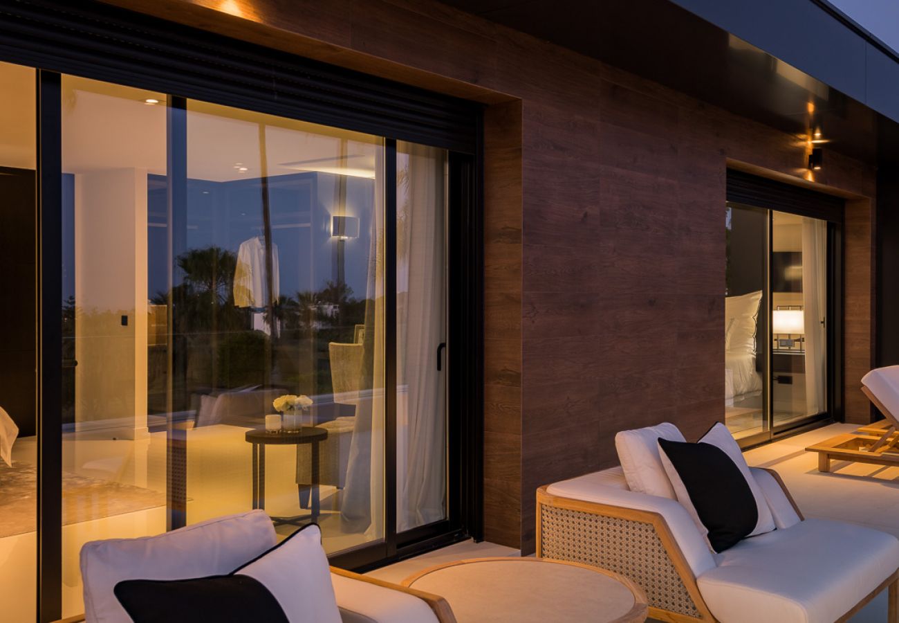 Villa/Dettached house in Marbella - Luxury modern villa in Nueva Andalucia