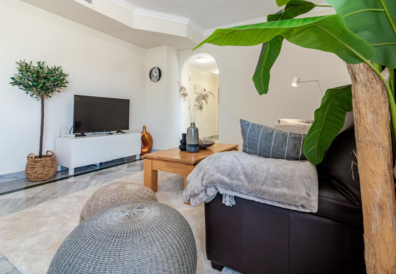 Apartment in Nueva andalucia - Penthouse apartment in Puerto Banus, close to beach
