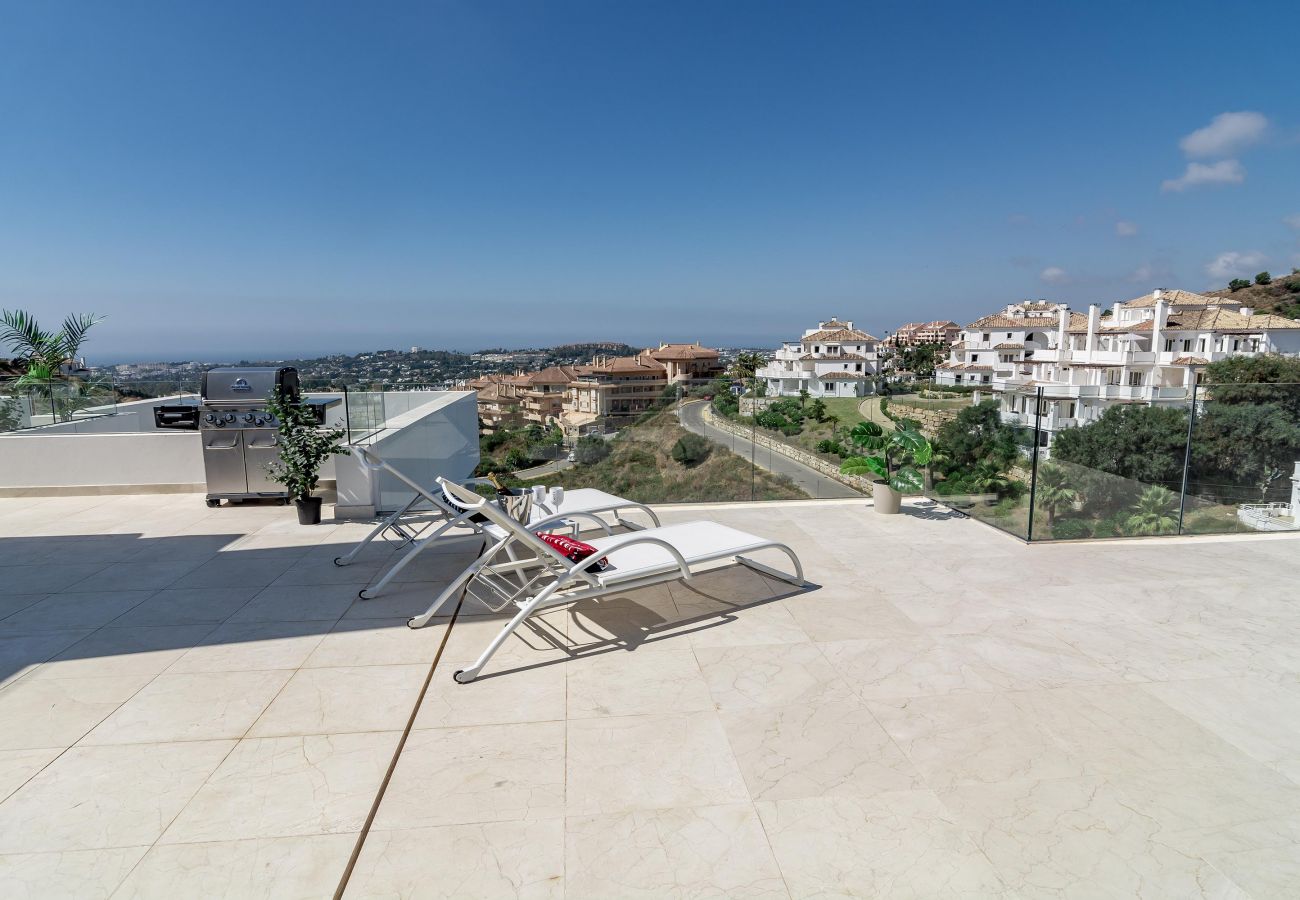 Apartment in Nueva andalucia - Penthouse with 187m2 terrace and private pool, Nueva Andalucia