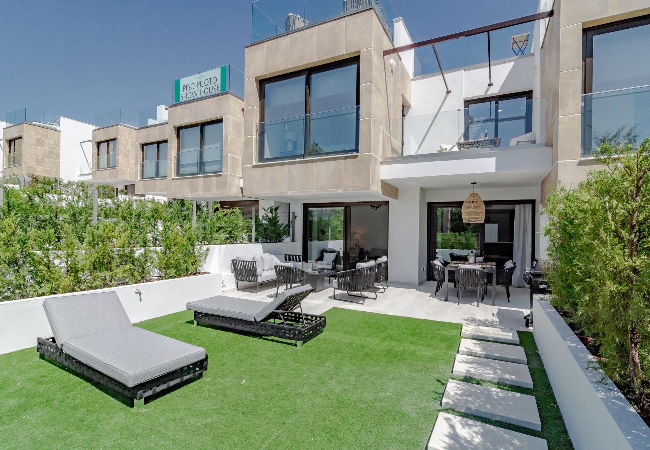 Townhouse in Nueva andalucia - Casa Golden Green by Roomservices