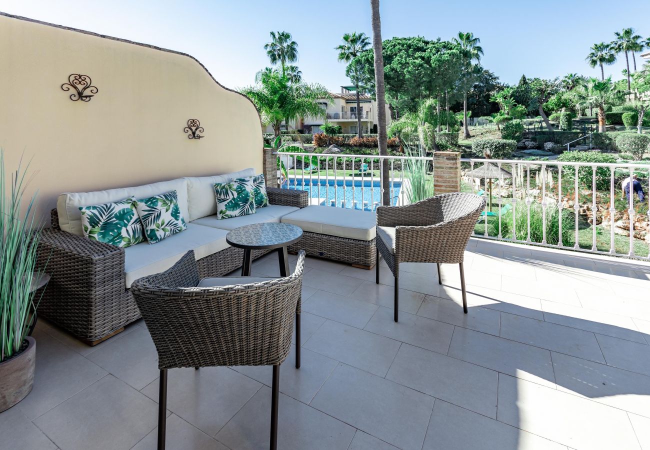 Apartment in Nueva andalucia - Family apartment in calm area, marbella, families only
