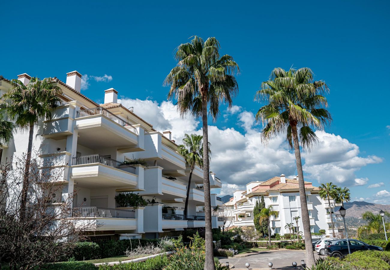 Apartment in Mijas Costa - Spacious  holiday apartment with spectacular views, Families only